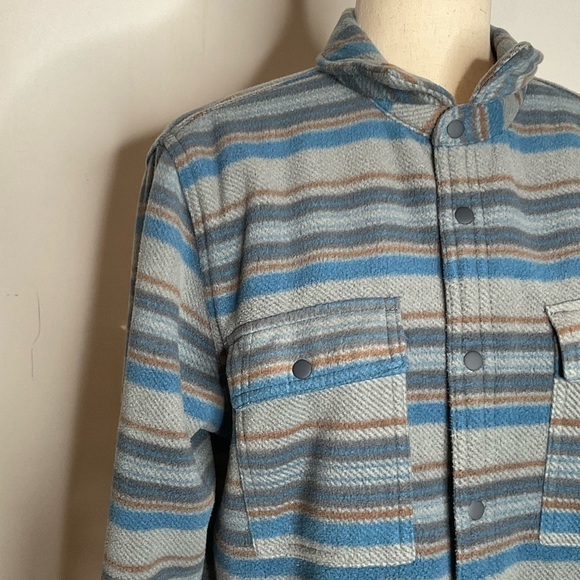Voyager Grey & Blue Stripe Fleece Shearling Snap Down Shacket Size Small